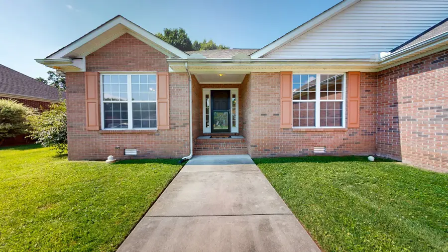 121 Regalwood Dr, Manchester, TN 37355 - #3