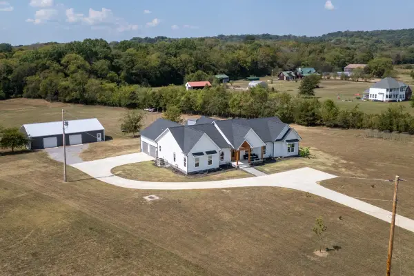 1869 Highway 25, Gallatin, TN 37066