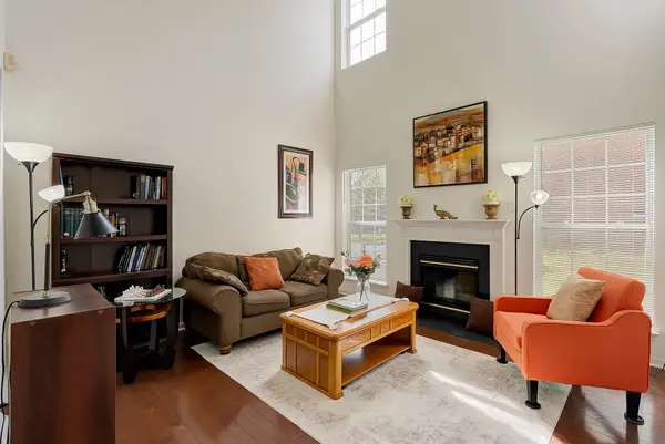 200 Nashboro Greens Ct, Nashville, TN 37217