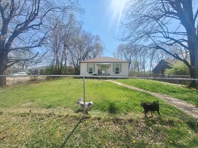 1252 Daniel St, Clarksville, TN 37040 - #1