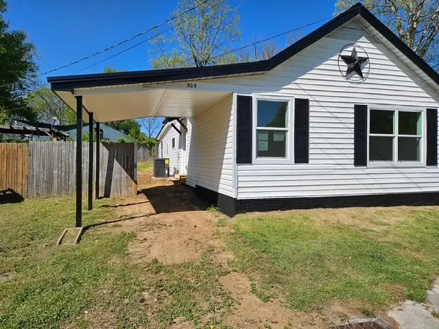 505 E 17th Street, Columbia, TN 38401 - #1