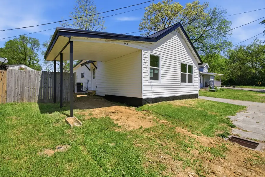 505 E 17th Street, Columbia, TN 38401 - #3