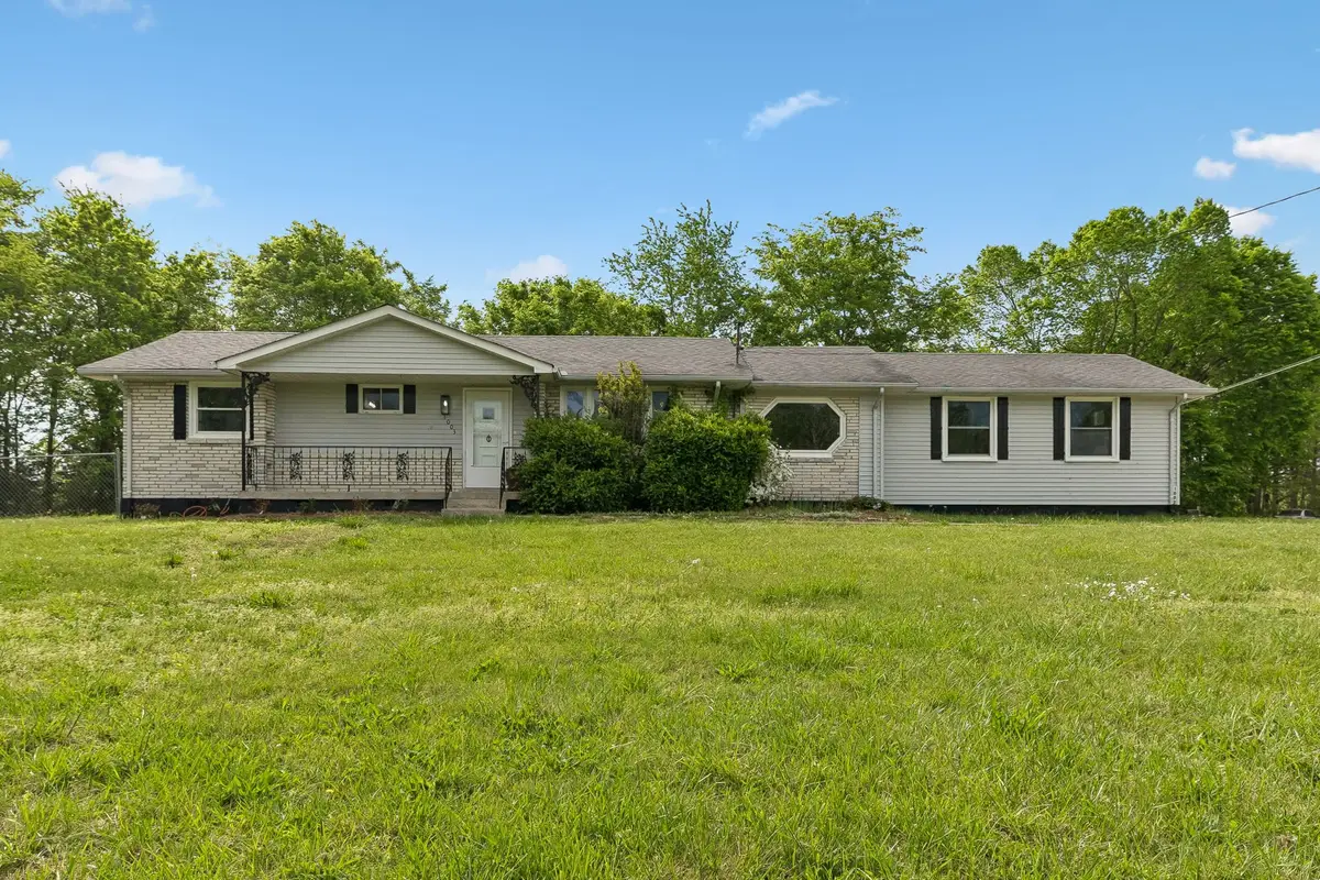 1003 Twin Creek Rd, Charlotte, TN 37036 - #1