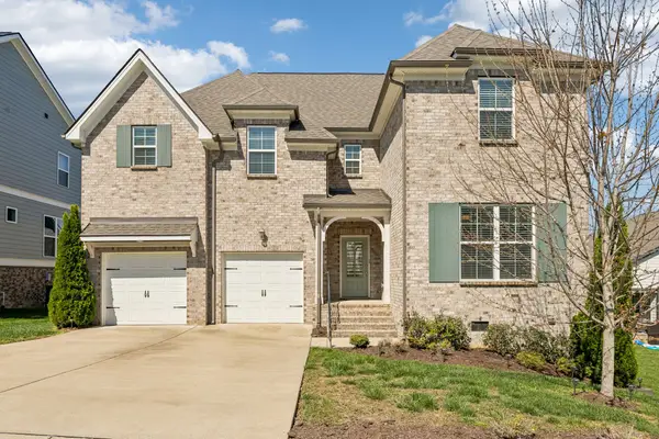 2607 Bramblewood Ln, Thompsons Station, TN 37179