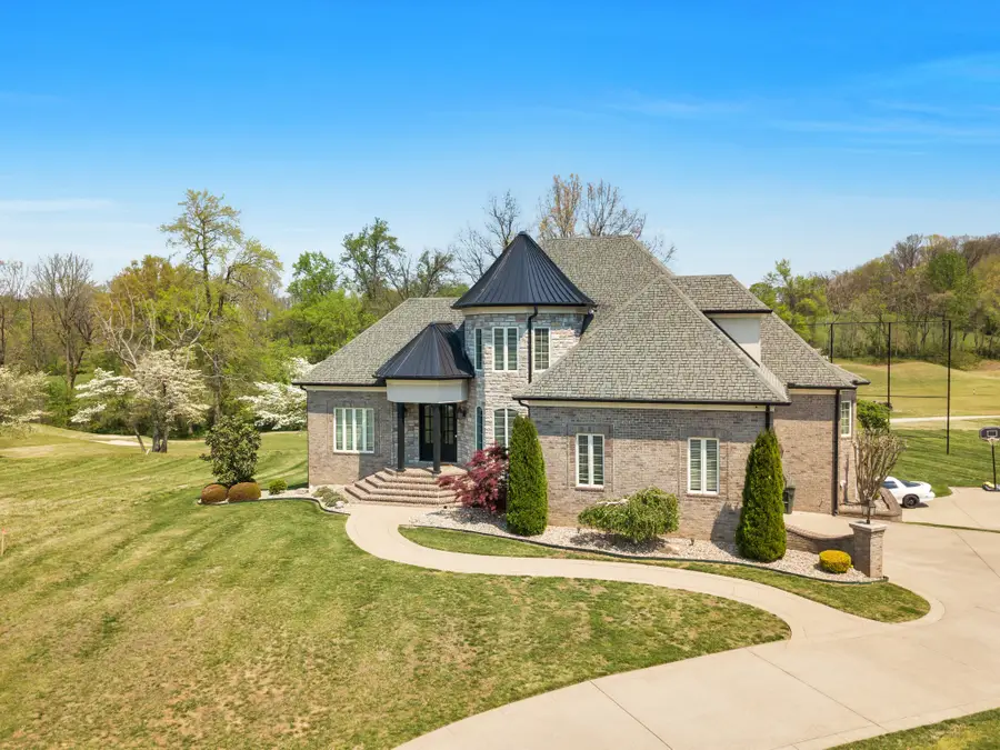 835 Savannah West Ct, Springfield, TN 37172 - #2