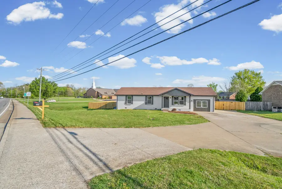 341 Cunningham Ln, Clarksville, TN 37042 - #2