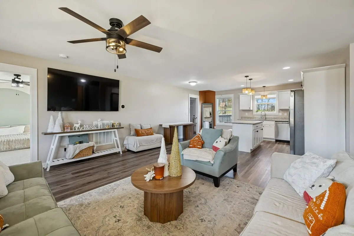 1521 Wixtown Rd, Westmoreland, TN 37186 - #1