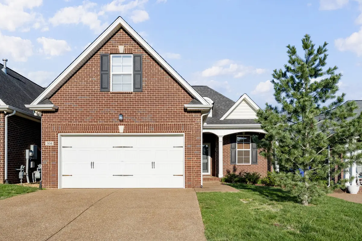 304 Indian Ridge Cir, White House, TN 37188 - #1