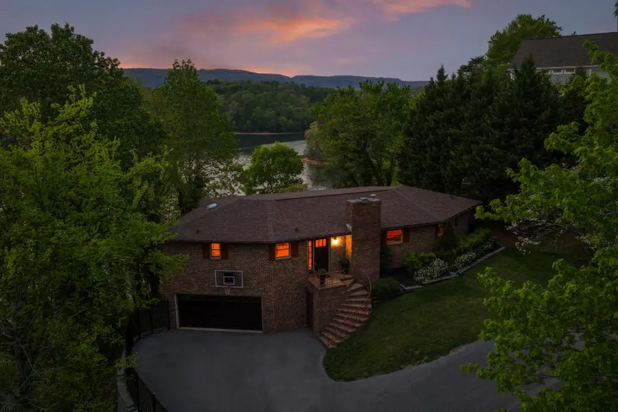 979 Clift Cave Road, Soddy Daisy, TN 37379 - #2