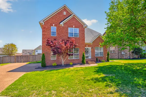 102 Latham Ct, Hendersonville, TN 37075