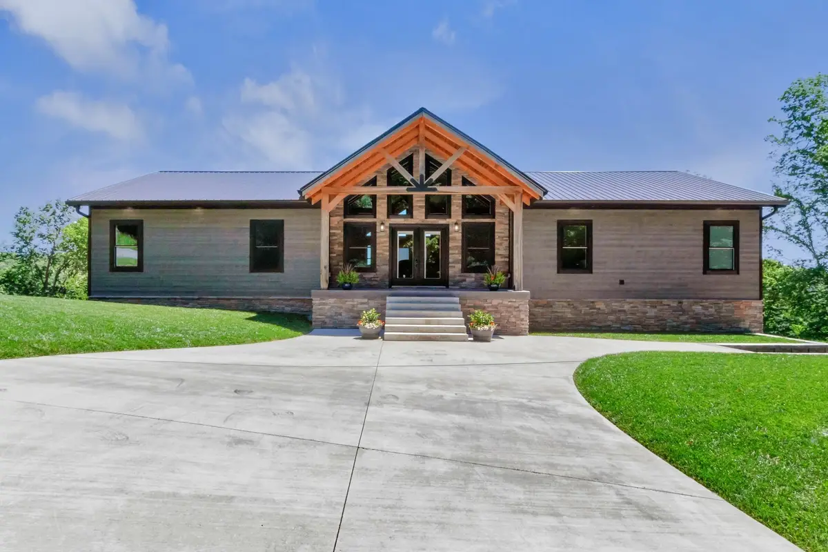 1055 Hunters Landing Ln, Smithville, TN 37166 - #1