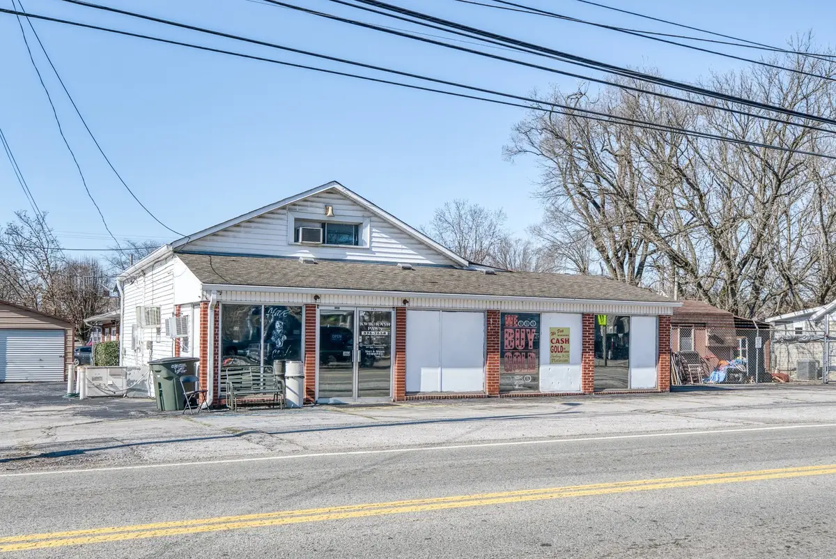 249 N Spring St, Sparta, TN 38583 - #1