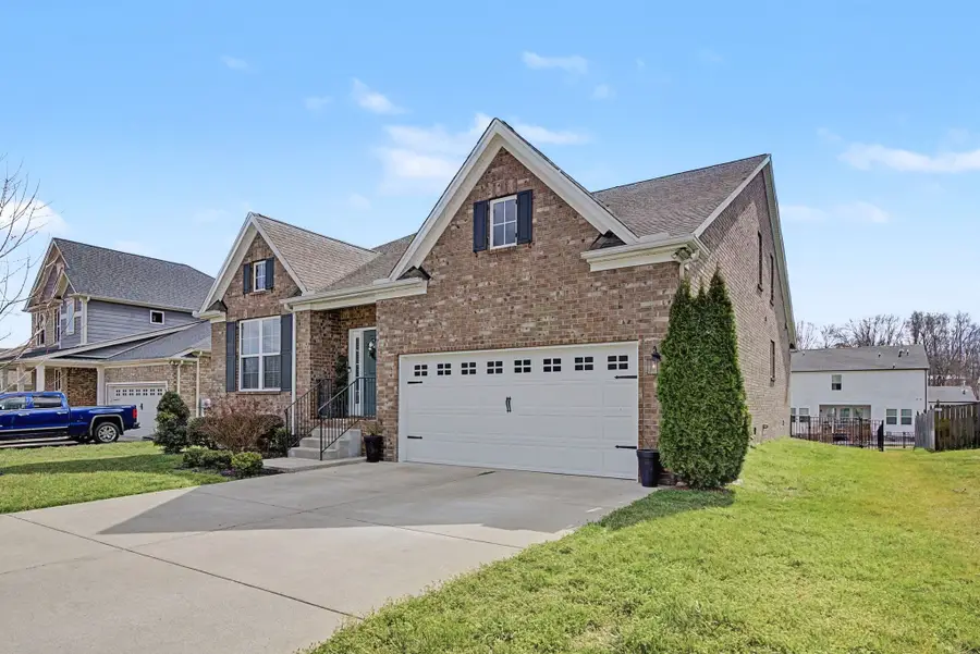2015 Hedgelawn Dr, Lebanon, TN 37090 - #2