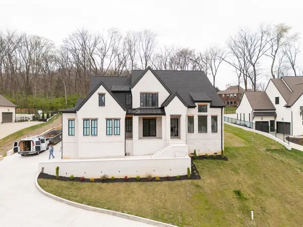 1586 Eastwood Dr, Brentwood, TN 37027