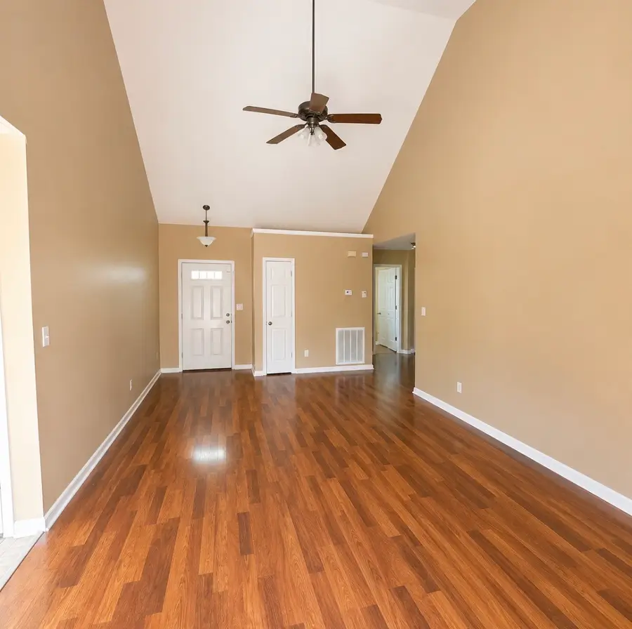 1927 Needmore Rd, Clarksville, TN 37042 - #3