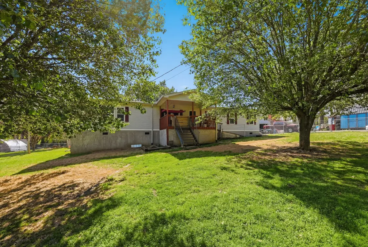 201 Old Eblen Rd, Lenoir City, TN 37771 - #1