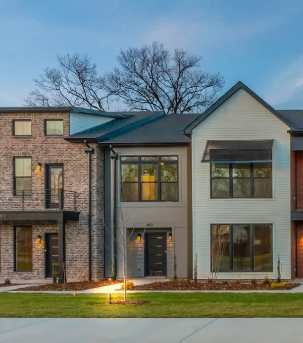 1317 Rebecca Johns Dr, Murfreesboro, TN 37128