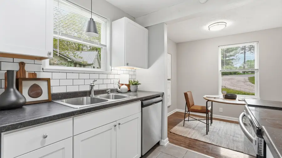 120 Sunny Brook Dr, Burns, TN 37029 - #3