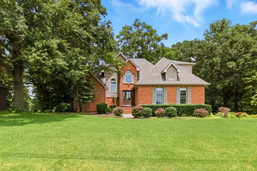 208 Loop Dr, Winchester, TN 37398 - #2