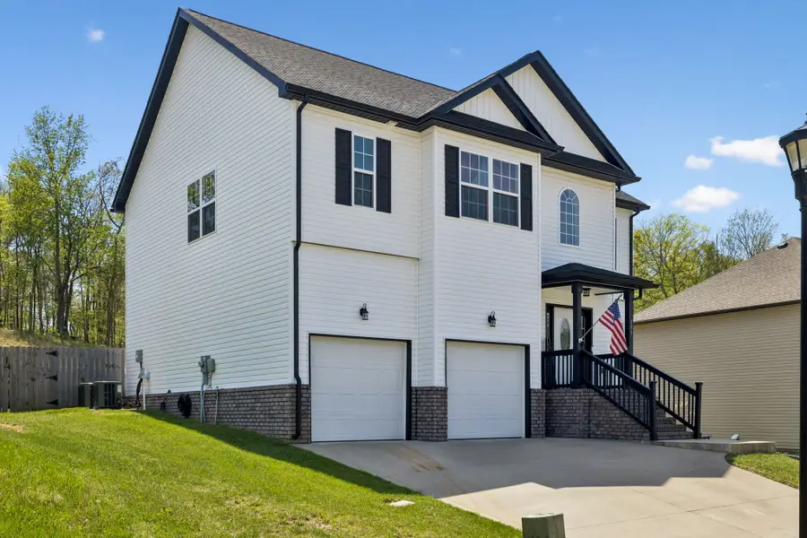 380 Barry Dr, Clarksville, TN 37040 - #3