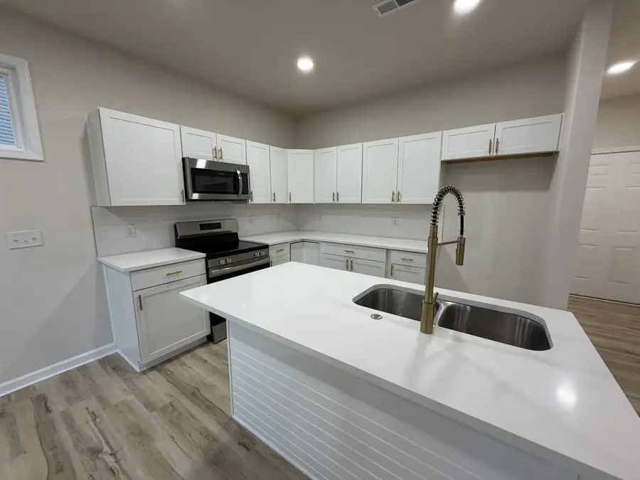 204 Clark Rd, Clarksville, TN 37042 - #2