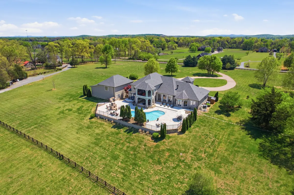 4606 Shores Rd, Murfreesboro, TN 37128 - #1