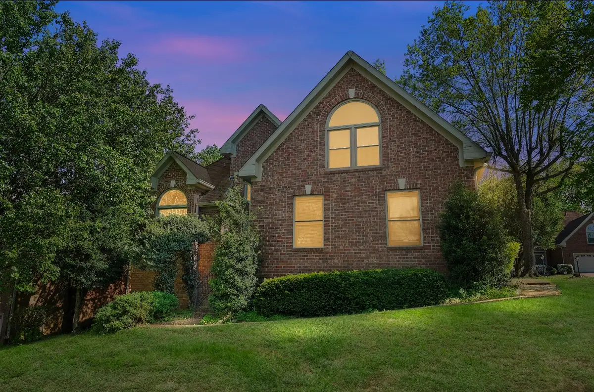 501 S Lakeridge Pl, Nashville, TN 37214 - #1