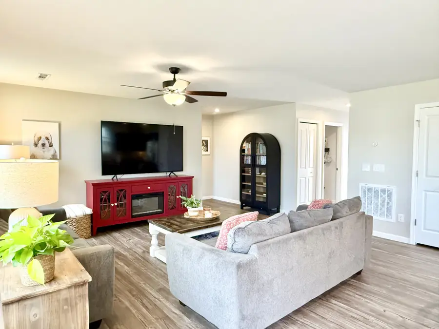 3056 Dartmoor Pl, White House, TN 37188 - #3