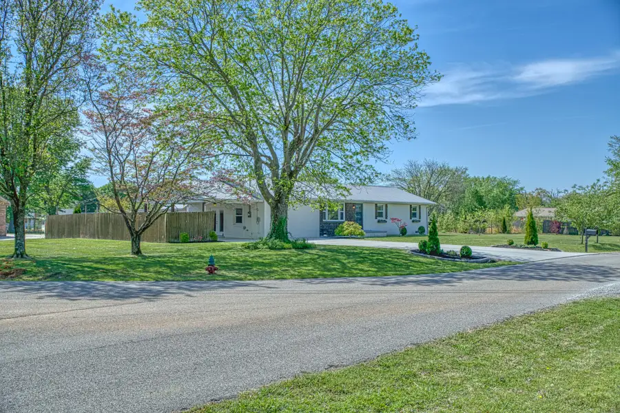 858 Greenland Ave, Cookeville, TN 38501 - #2