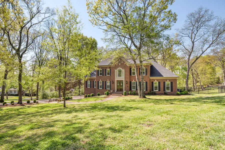 910 Elmington Ct, Brentwood, TN 37027 - #2