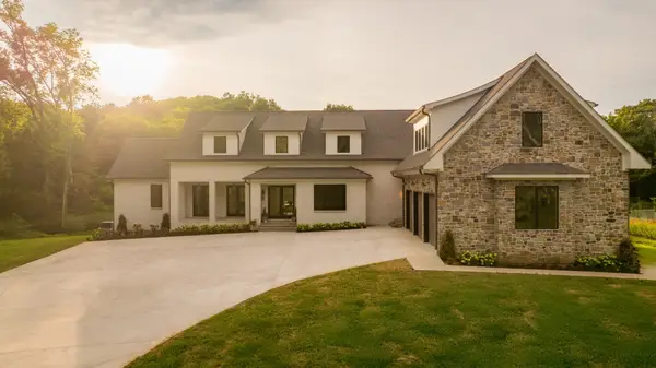 1489 Old Tva Rd, Columbia, TN 38401