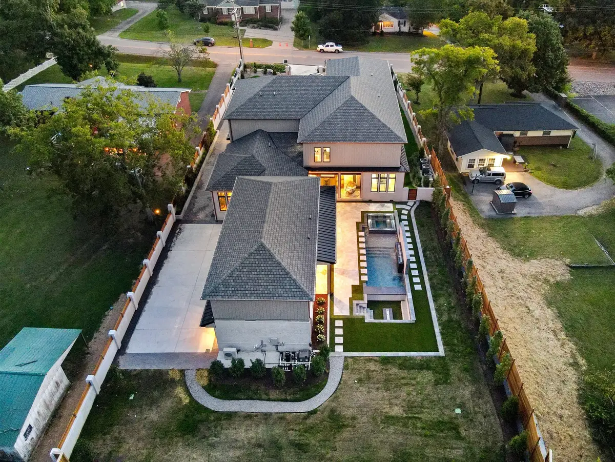 860 Brook Hollow Rd, Nashville, TN 37205 - #1