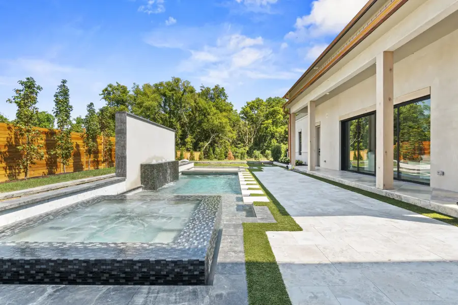 860 Brook Hollow Rd, Nashville, TN 37205 - #2