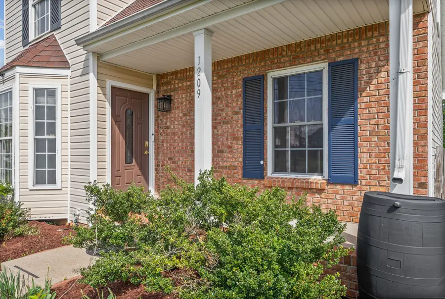 1209 Shorehaven Dr, Clarksville, TN 37042 - #3