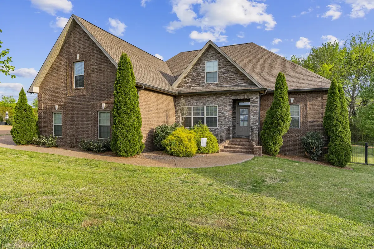 807 Kimber Ln, Lebanon, TN 37087 - #1