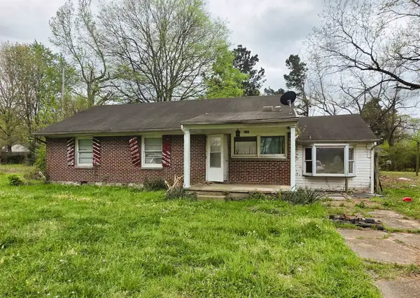 6751 Navy Rd, Millington, TN 38053