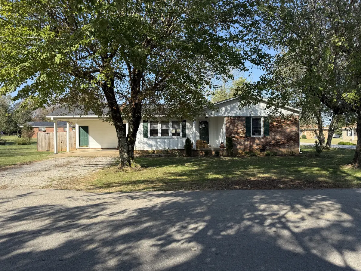 102 Kimberly St, Elkton, KY 42220 - #1