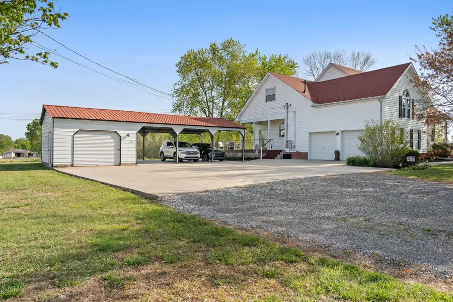 6930 Hall Rd, Greenbrier, TN 37073 - #3