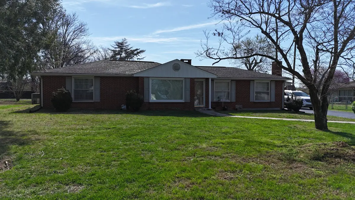 405 Boyd Ave, McMinnville, TN 37110 - #1