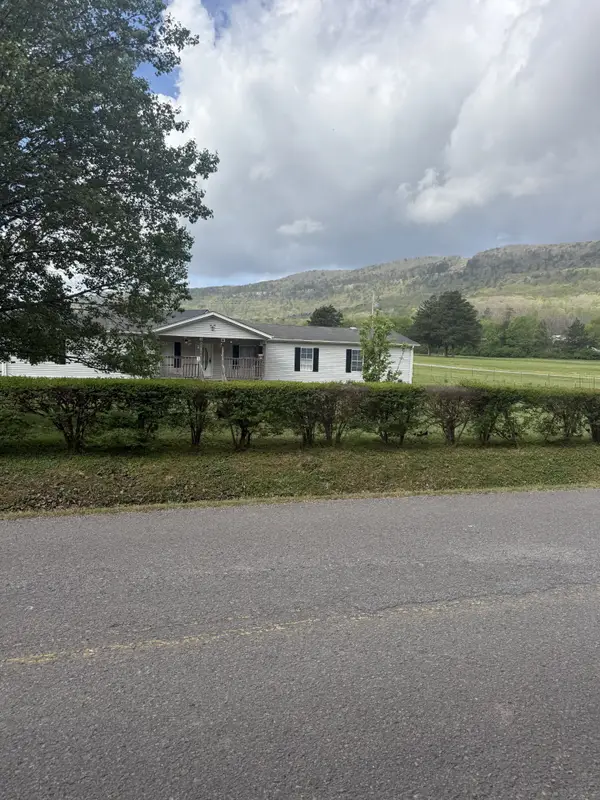 1791 W Valley Rd, Whitwell, TN 37397