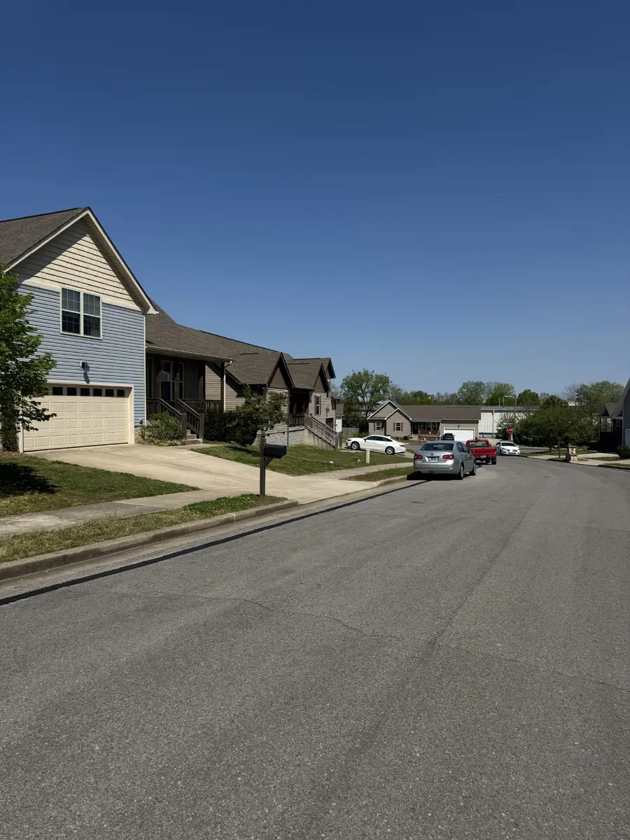 621 Betty Lou Dr, Madison, TN 37115 - #2