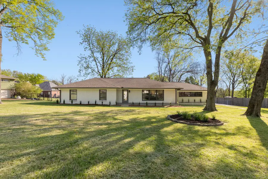 305 Shepherd Hills Dr, Madison, TN 37115 - #2