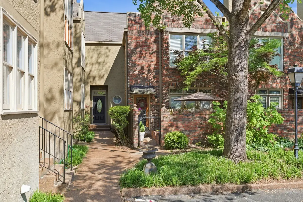 2836 Woodlawn Dr, Nashville, TN 37215 - #1