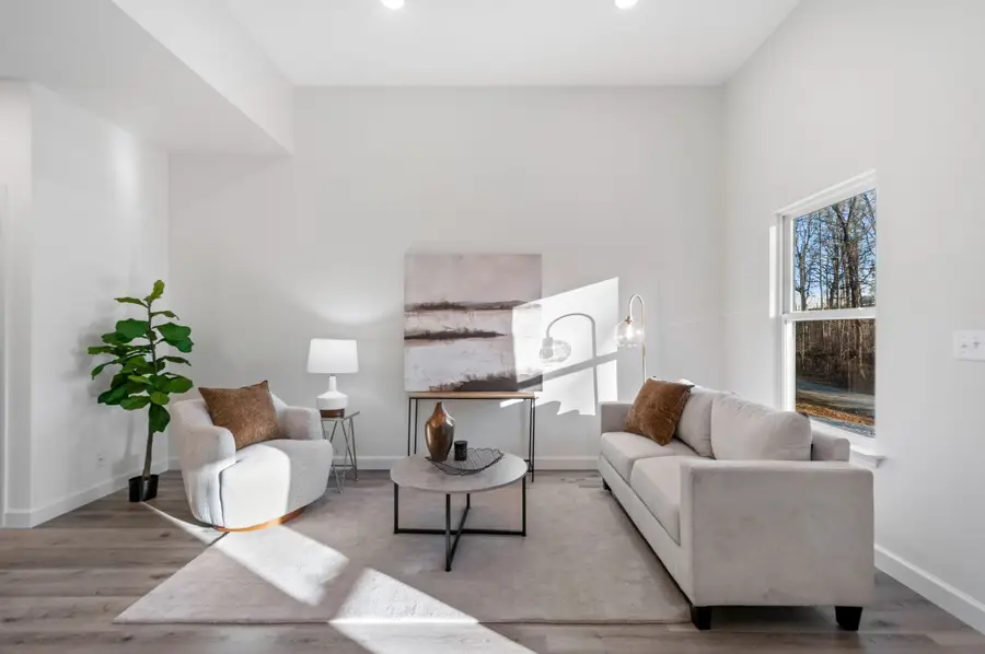 1118 W First Street, Dickson, TN 37055 - #2