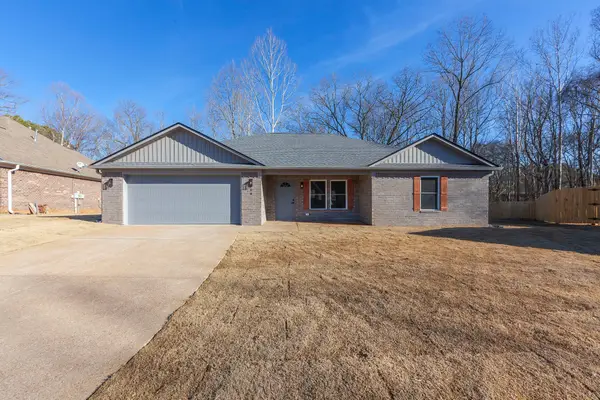 99 Elmwood Cv, Jackson, TN 38305