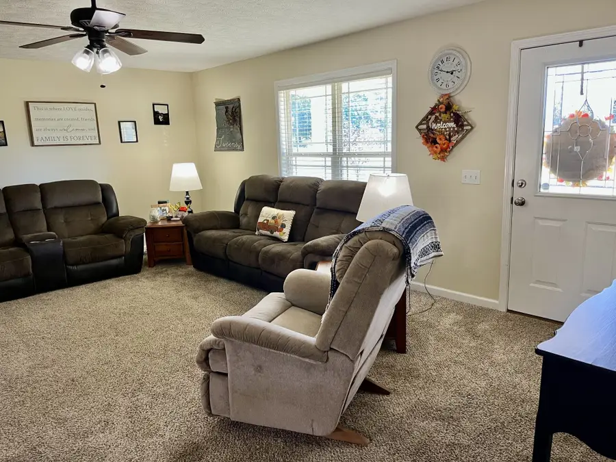 260 Miller Rd, Lafayette, TN 37083 - #3