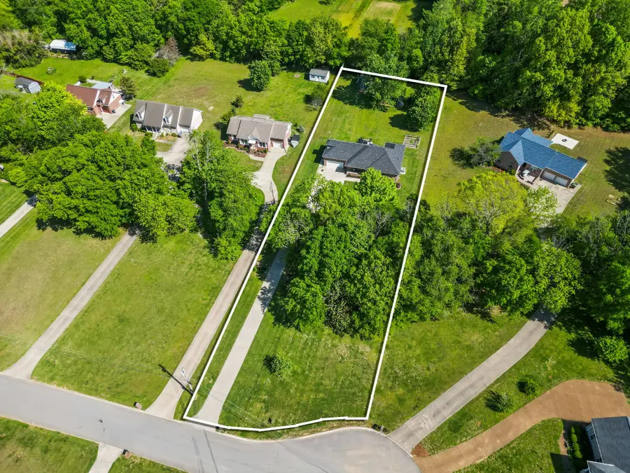 1011 Adam Ct, Cottontown, TN 37048 - #2