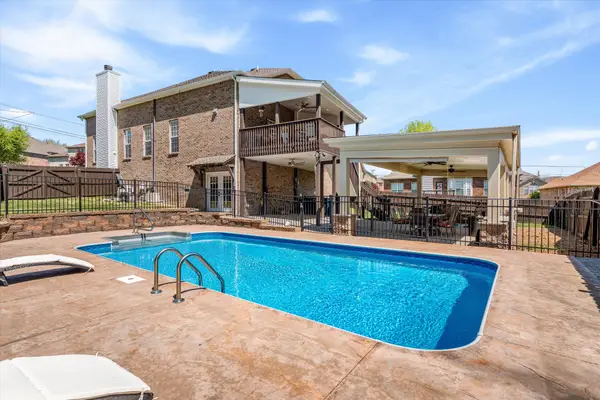 4277 October Woods Dr, Antioch, TN 37013