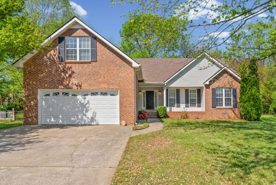 3837 Parade Dr, Clarksville, TN 37040 - #2