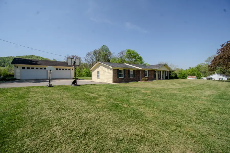 5027 Rocky Point Rd, Cookeville, TN 38506 - #2